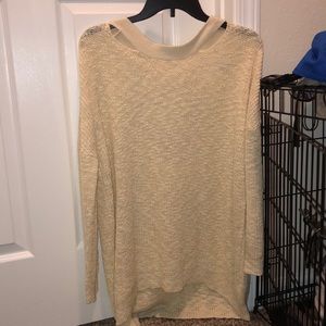 Long sleeve shirt with cute back!